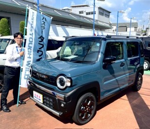 新入社員による車紹介！
